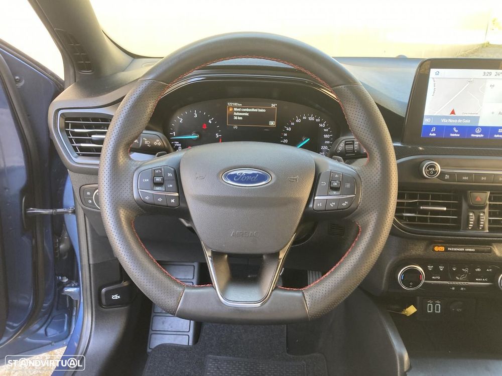 Ford Focus SW 1.5 TDCi EcoBlue ST-Line Aut. — fotografia 12