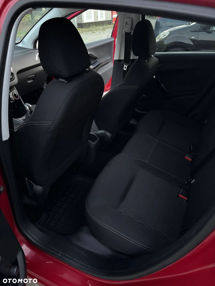 Peugeot 208 1.2 PureTech Style - 14
