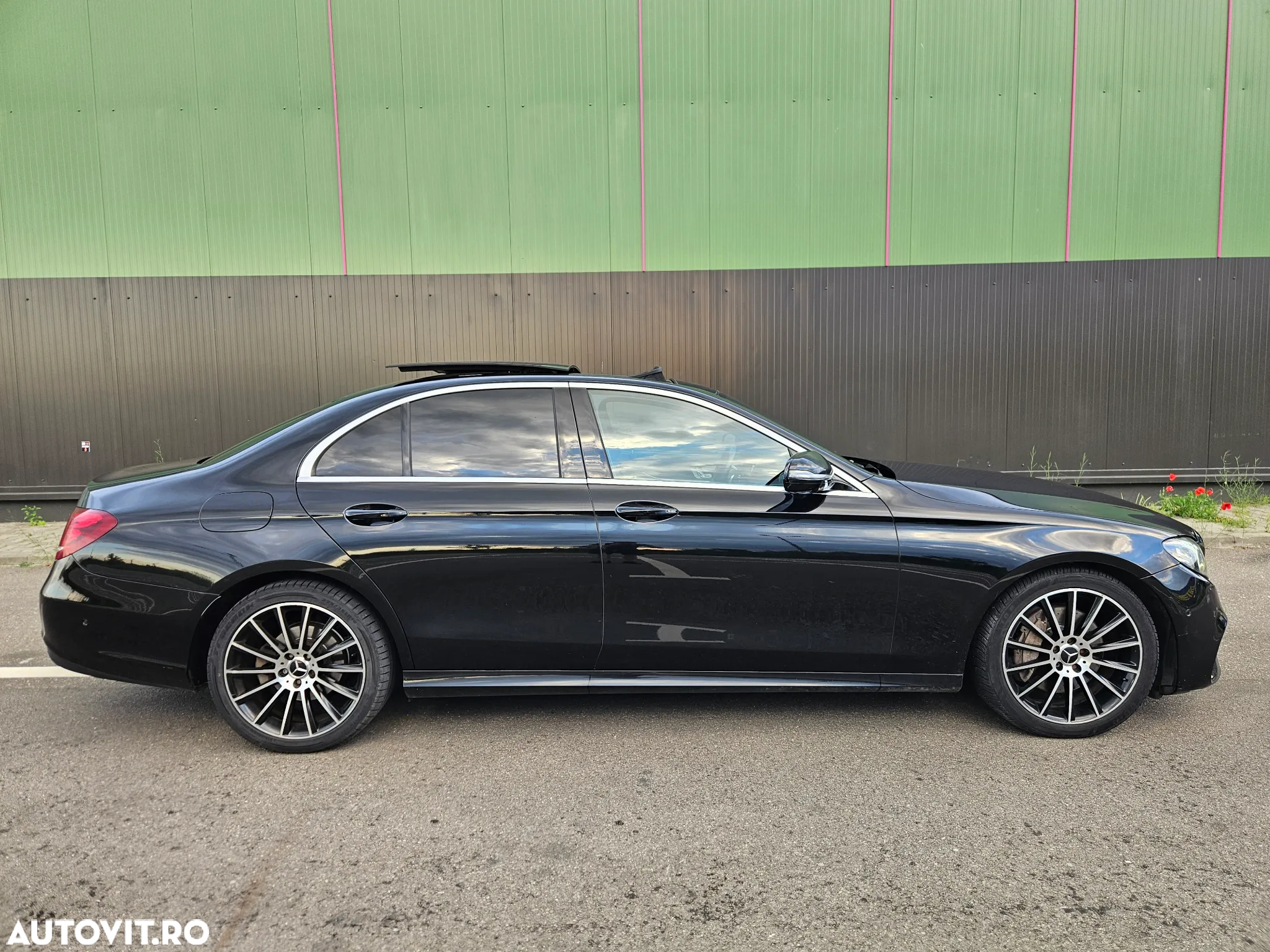 Mercedes-Benz E 220 d 9G-TRONIC AMG Line - 9