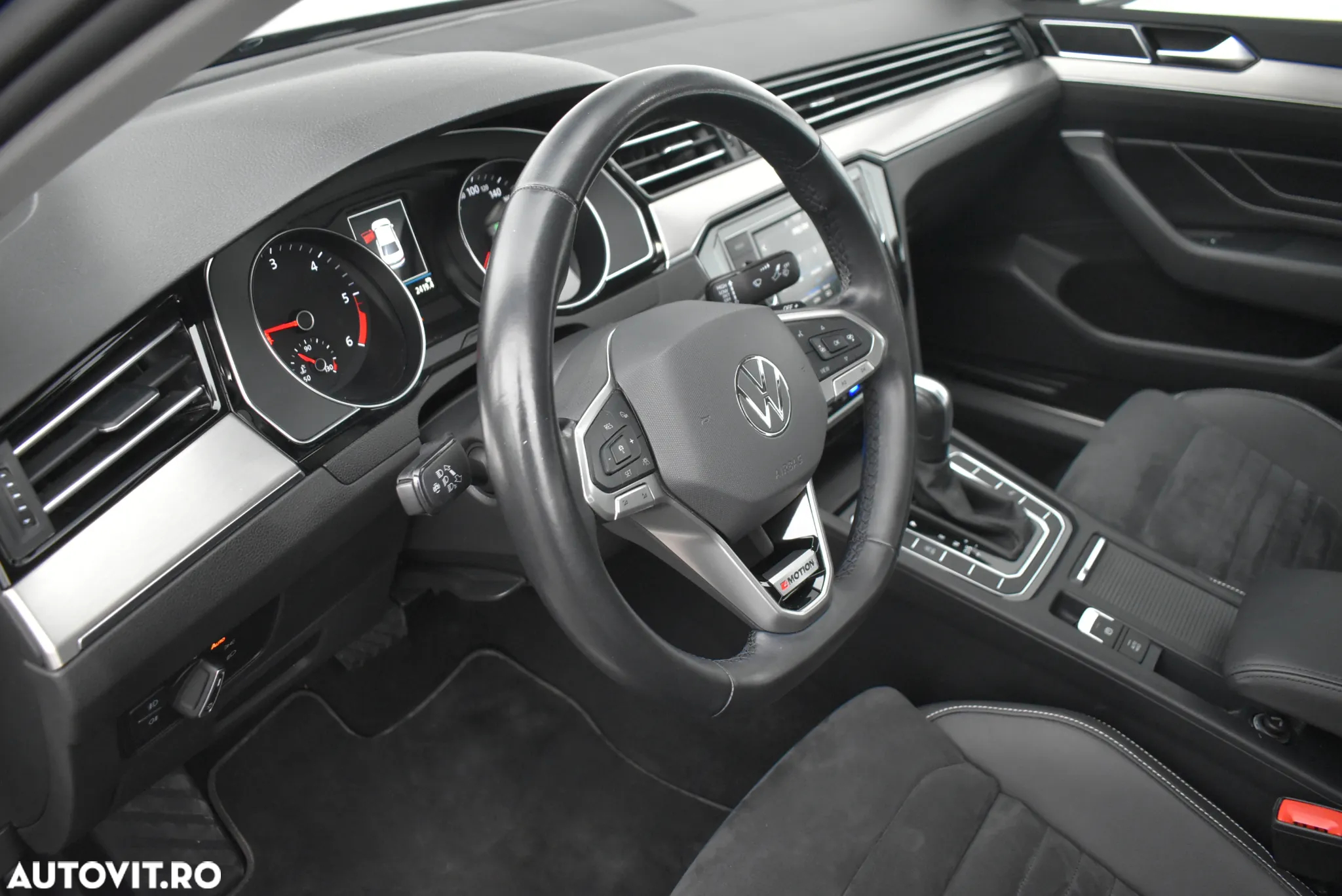 Volkswagen Passat 2.0 TDI DSG 4Motion Highline - 8