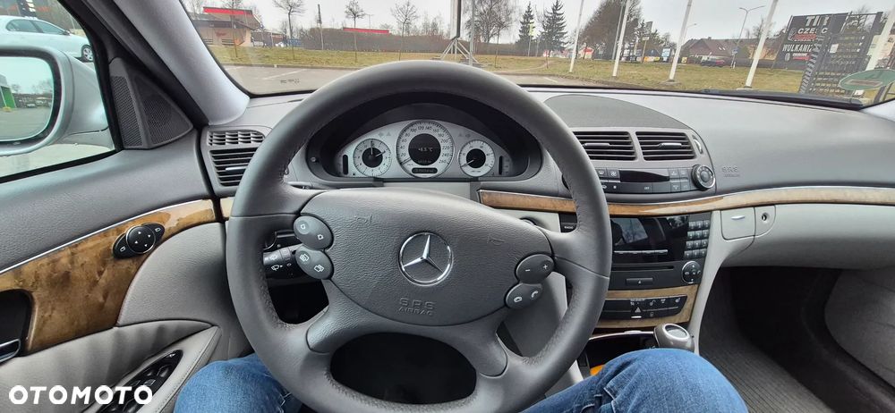 Mercedes-Benz Klasa E - 19