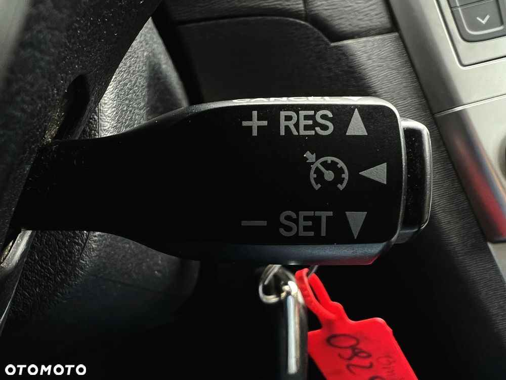 Toyota Avensis 1.8 Premium - 27