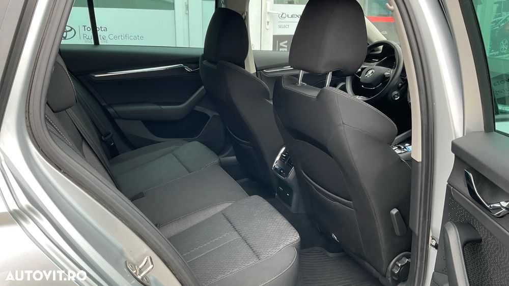 Skoda Octavia 2.0 TDI DSG Style - 14