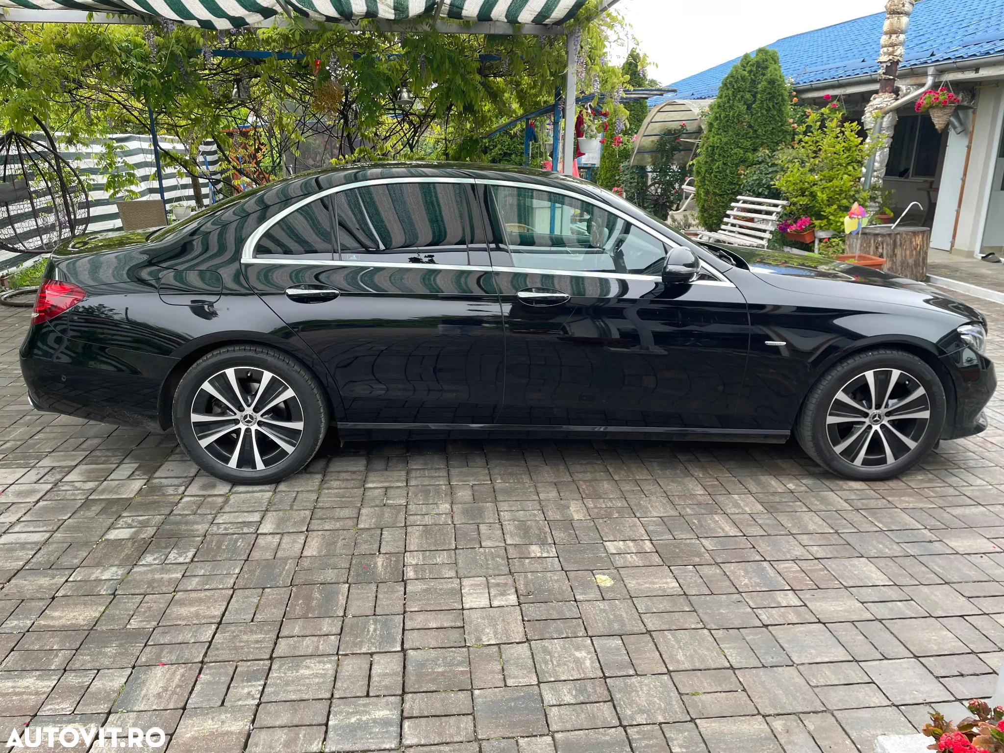Mercedes-Benz E - 5