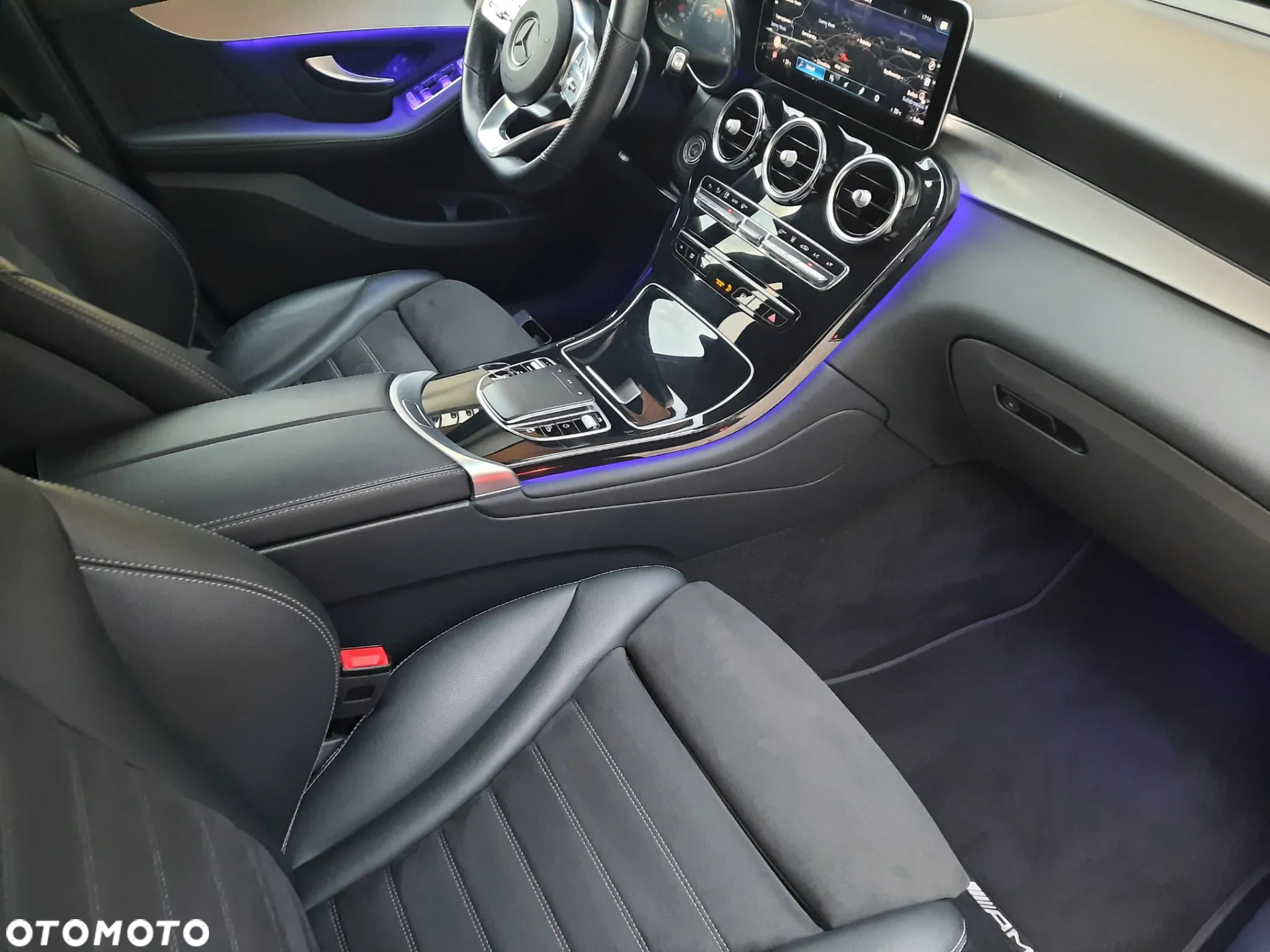 Mercedes-Benz GLC - 21