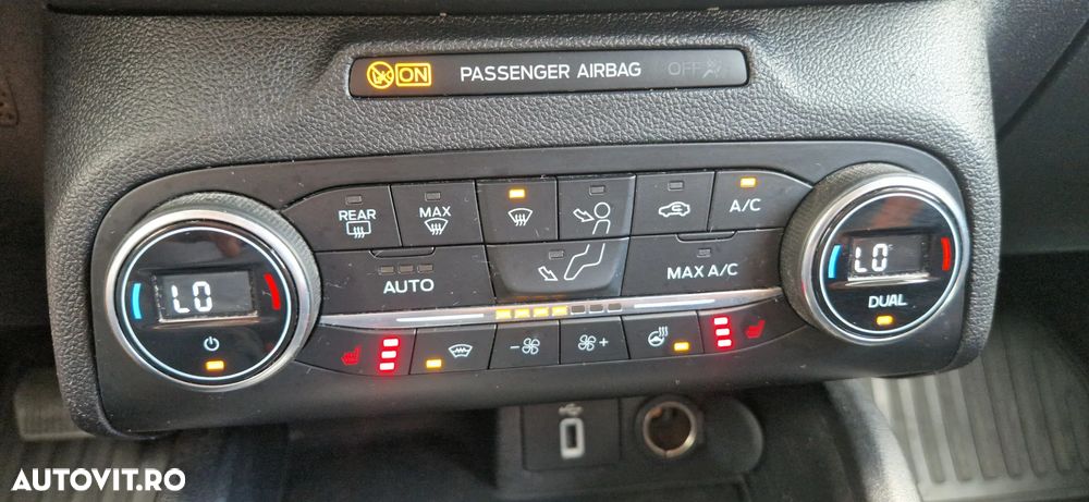 Ford Focus - 30