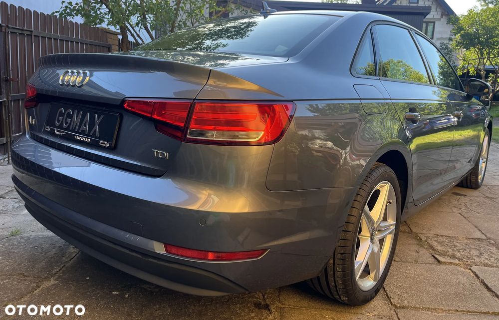 Audi A4 Limousine - 4