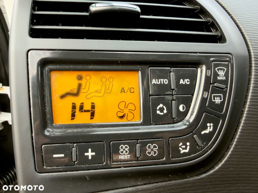 Citroën C4 Grand Picasso 2.0 HDi Exclusive - 26