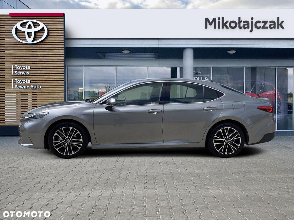 Toyota Camry - 10
