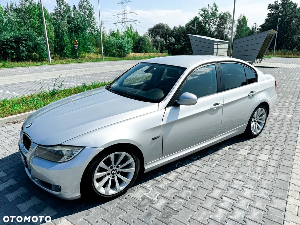 BMW Seria 3 318d - 11