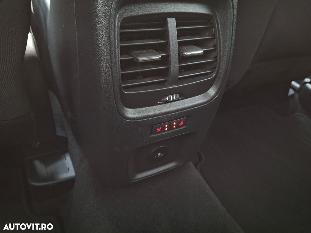 Ford Kuga - 29