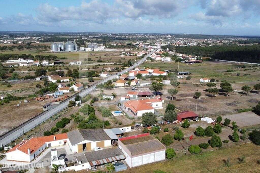 Terreno Urbano 673m2 - Grande imagem: 2/3