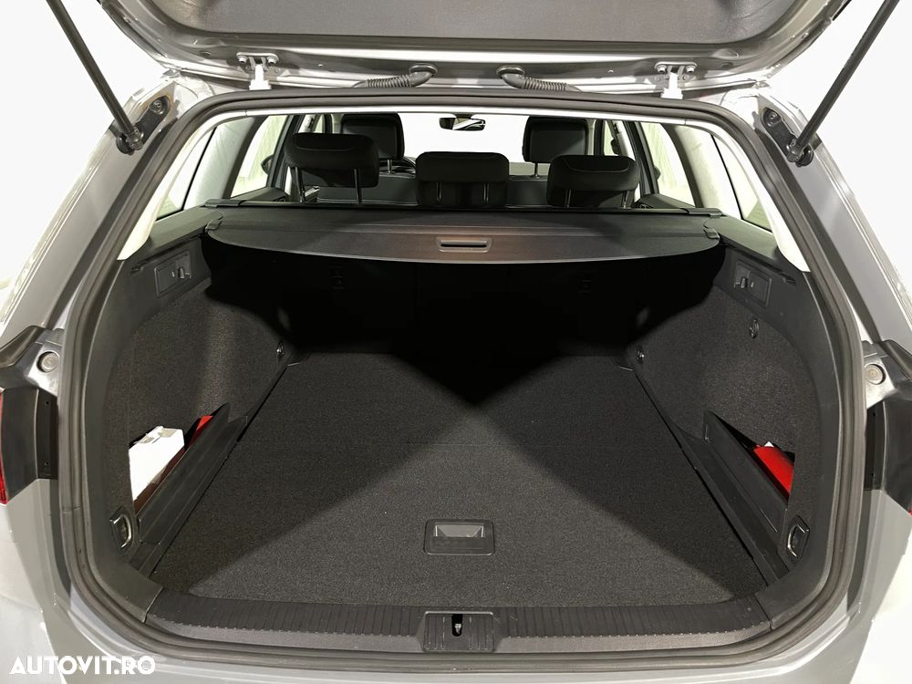 Volkswagen Passat 2.0 TDI Comfortline - 13