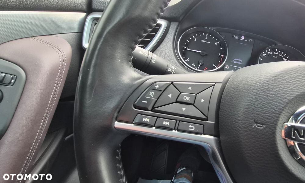 Nissan Qashqai 1.6 DCi Tekna Xtronic - 36