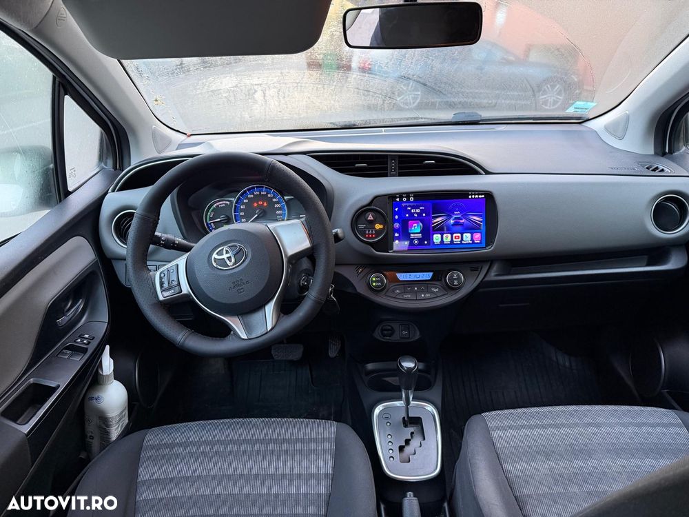 Toyota Yaris 1.5 VVT-i HSD Active - 4