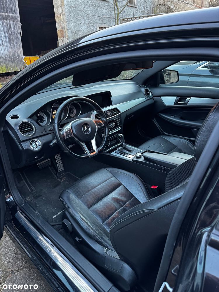 Mercedes-Benz Klasa C 250 CGI BlueEff - 4