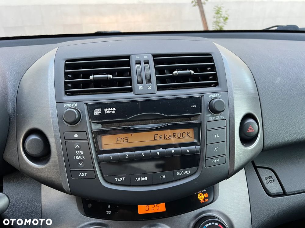 Toyota RAV4 2.0 VVT-i Luna 4x2 - 16