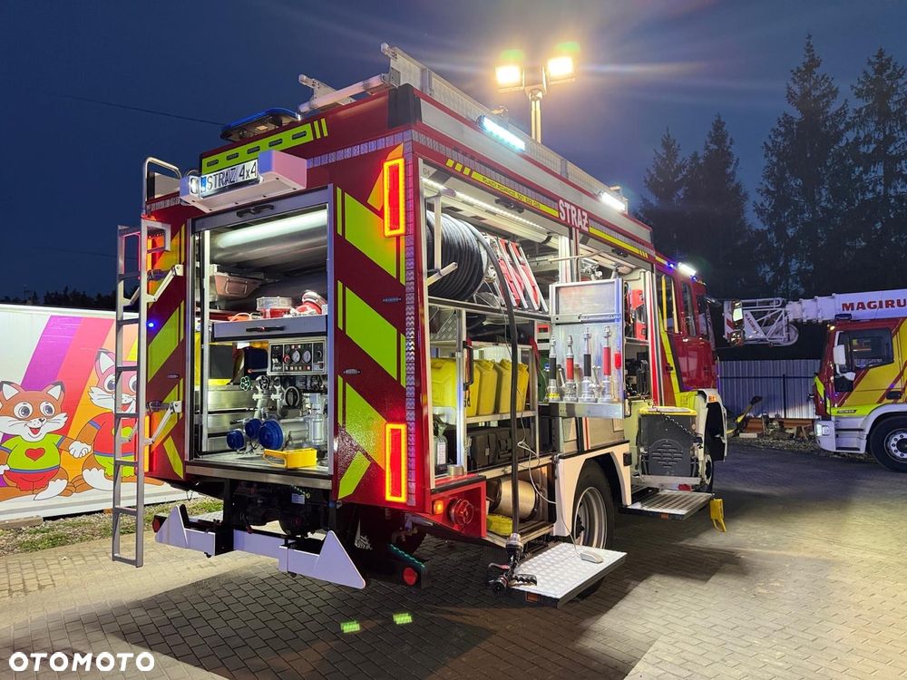 MAN Straż pożarna, Pojazd pożarniczy, Wóz strażacki, MAN L80 średni GBA 4x4 CNBOP, wyciągarka, 3200l wody, reduktor, blokady, mosty - 3