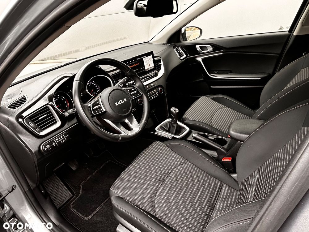 Kia Ceed 1.5 T-GDI OPF Vision - 24