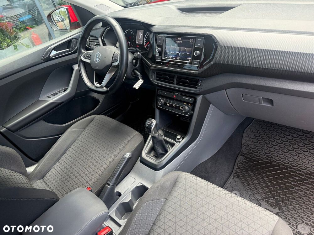 Volkswagen T-Cross - 17
