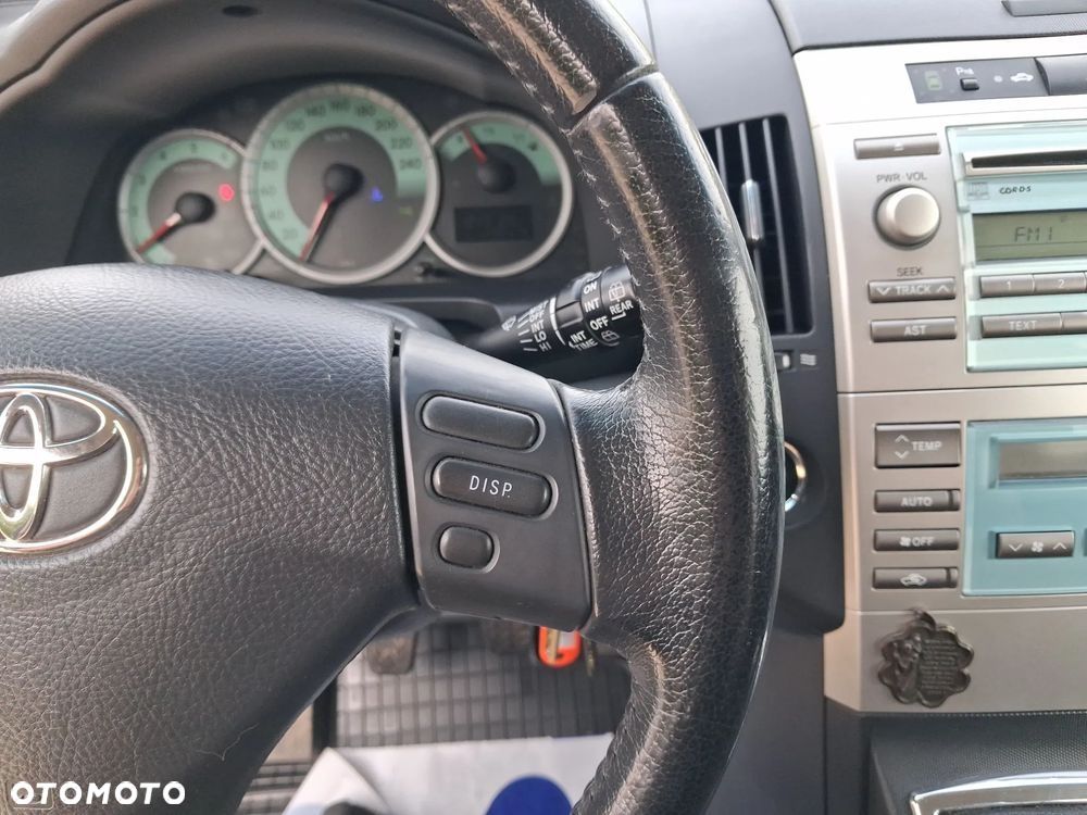 Toyota Corolla Verso 2.2 D-4D Premium + 7os - 16