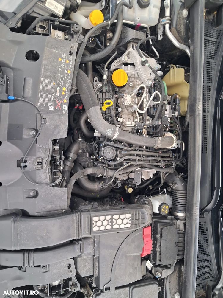 Renault Megane TCe 140 GPF Techno - 32