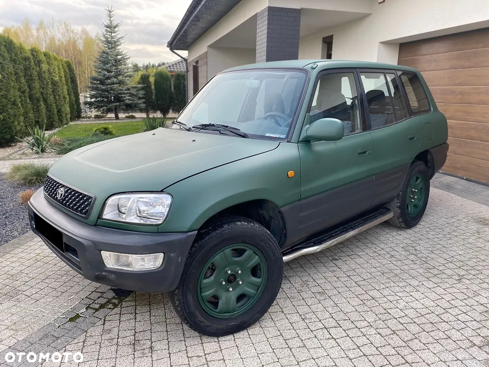 Toyota RAV4 2.0 GLi - 2