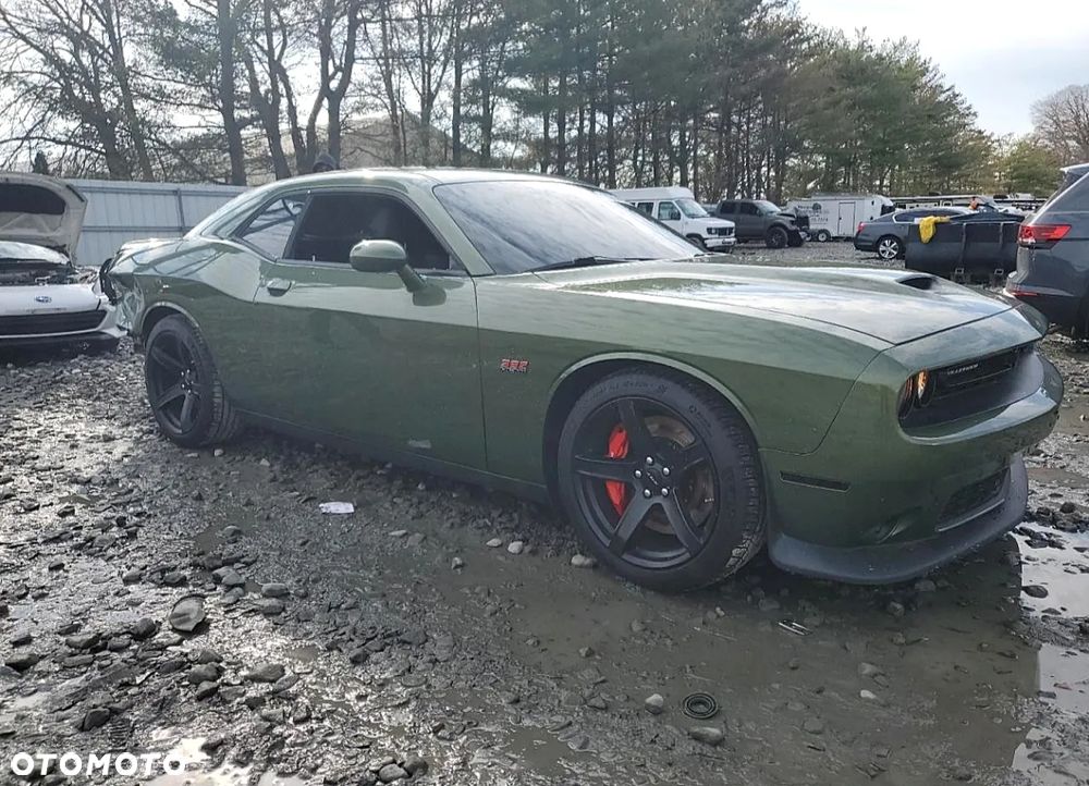 Dodge Challenger - 3