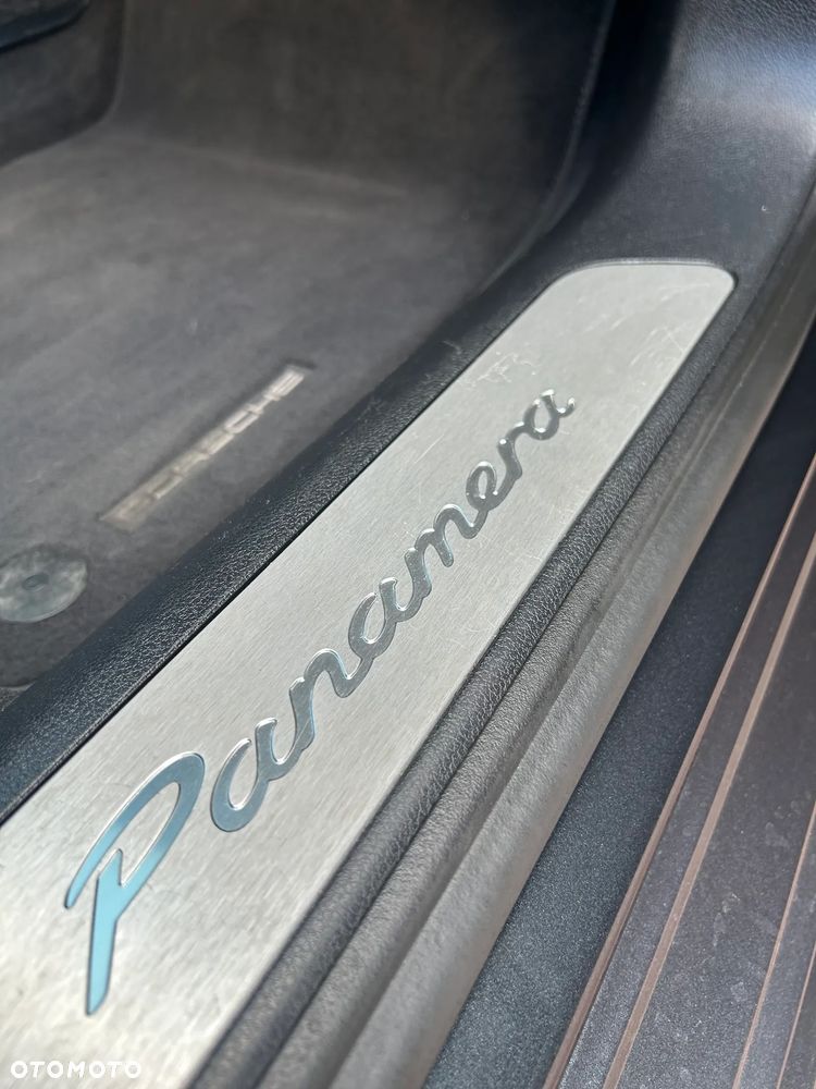 Porsche Panamera 4 - 38