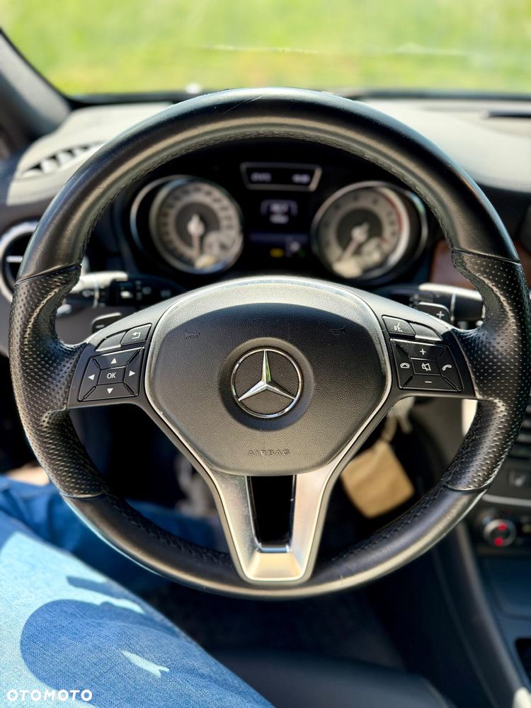 Mercedes-Benz GLA 250 4-Matic - 7
