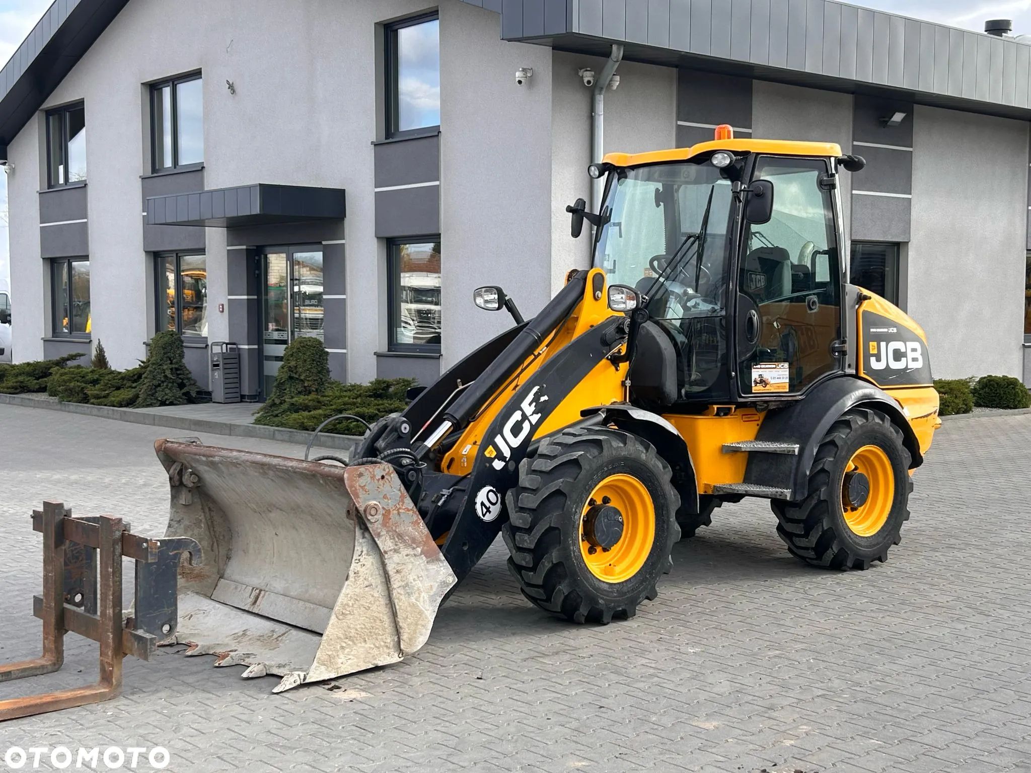 JCB 409 AGRI - 1