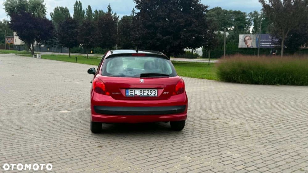 Peugeot 207 - 3