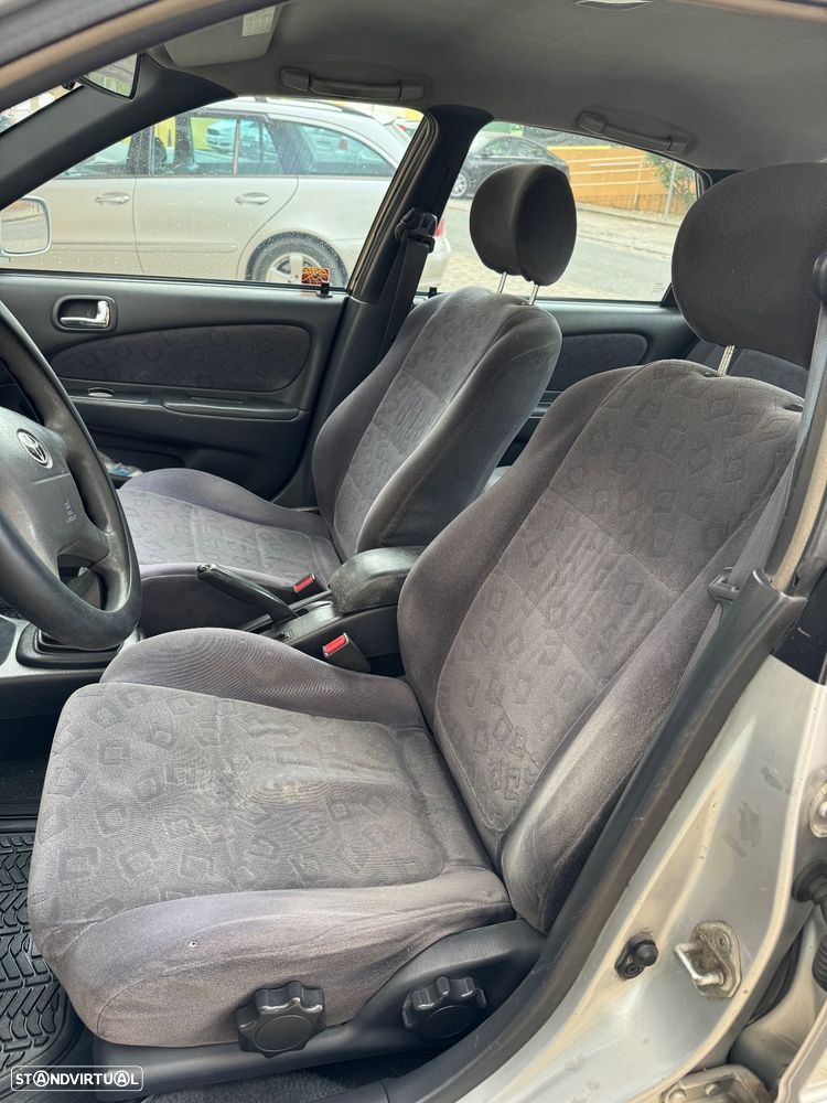 Toyota Corolla L/B 1.4 Sol AC - 18