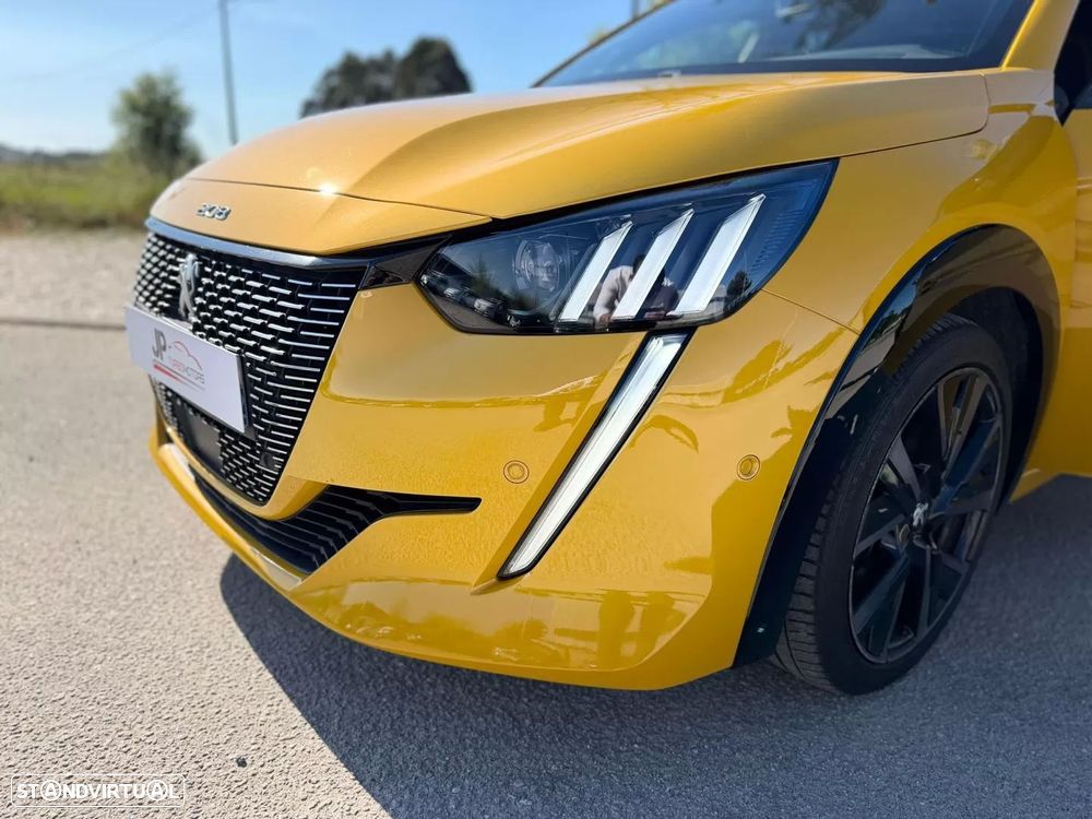 Peugeot 208 PureTech 130 EAT8 GT Pack - 10