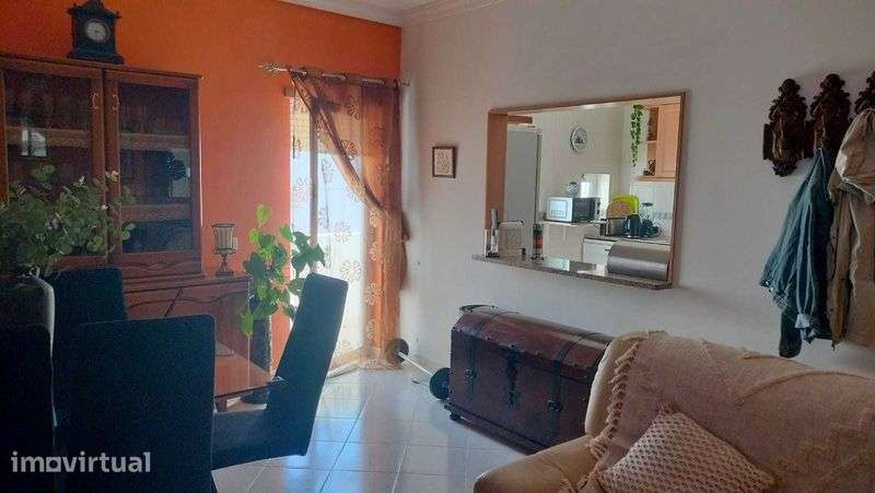 Apartamento T3 localizado na freguesia de Estômbar Parchal - Grande imagem: 5/12