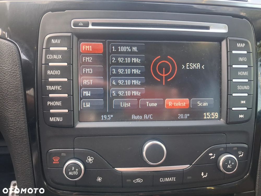 Ford S-Max - 31