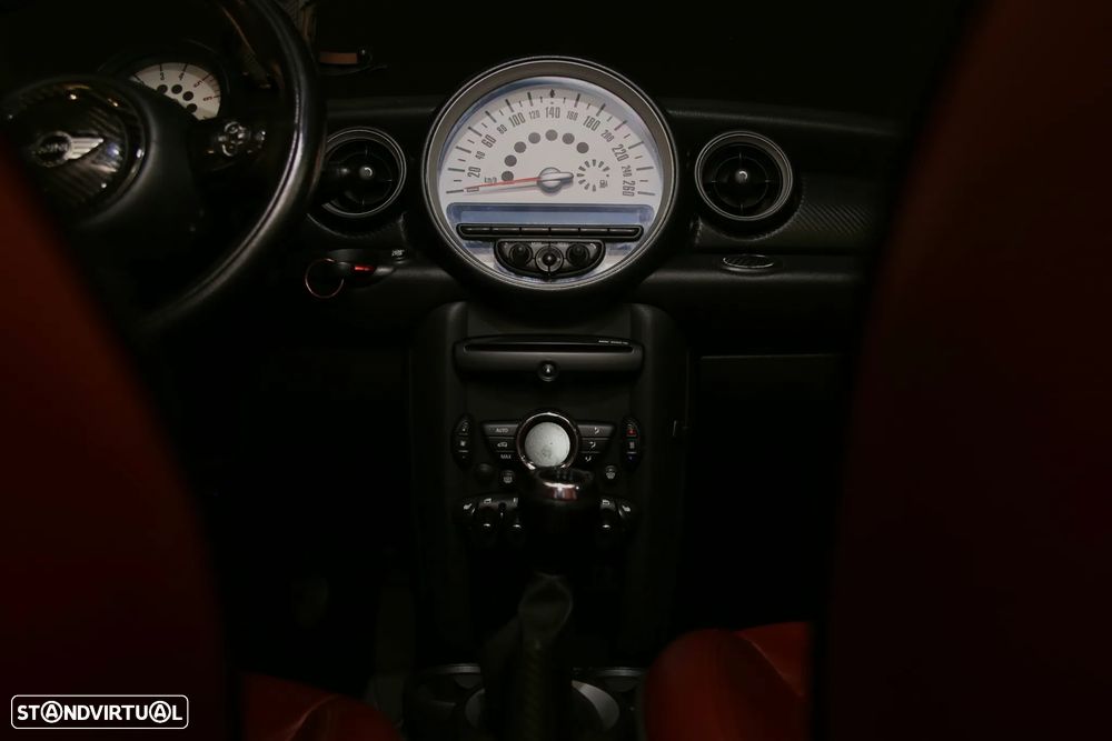 MINI 3 Portas Cooper D - 13