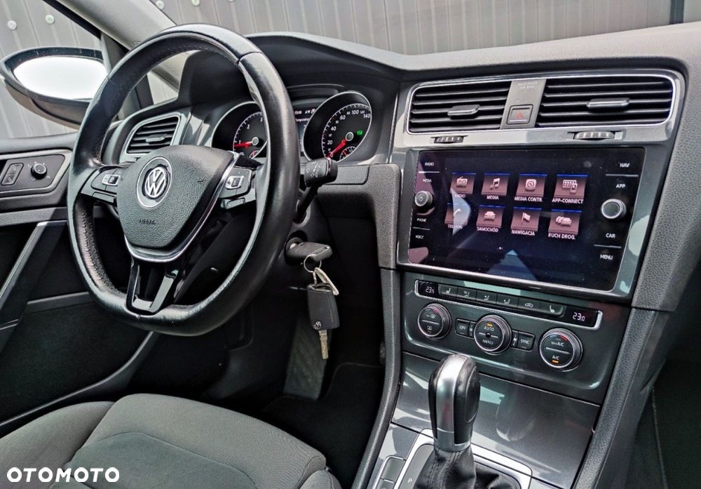 Volkswagen Golf Variant 2.0 TDI (BlueMotion Technology) DSG Comfortline - 24