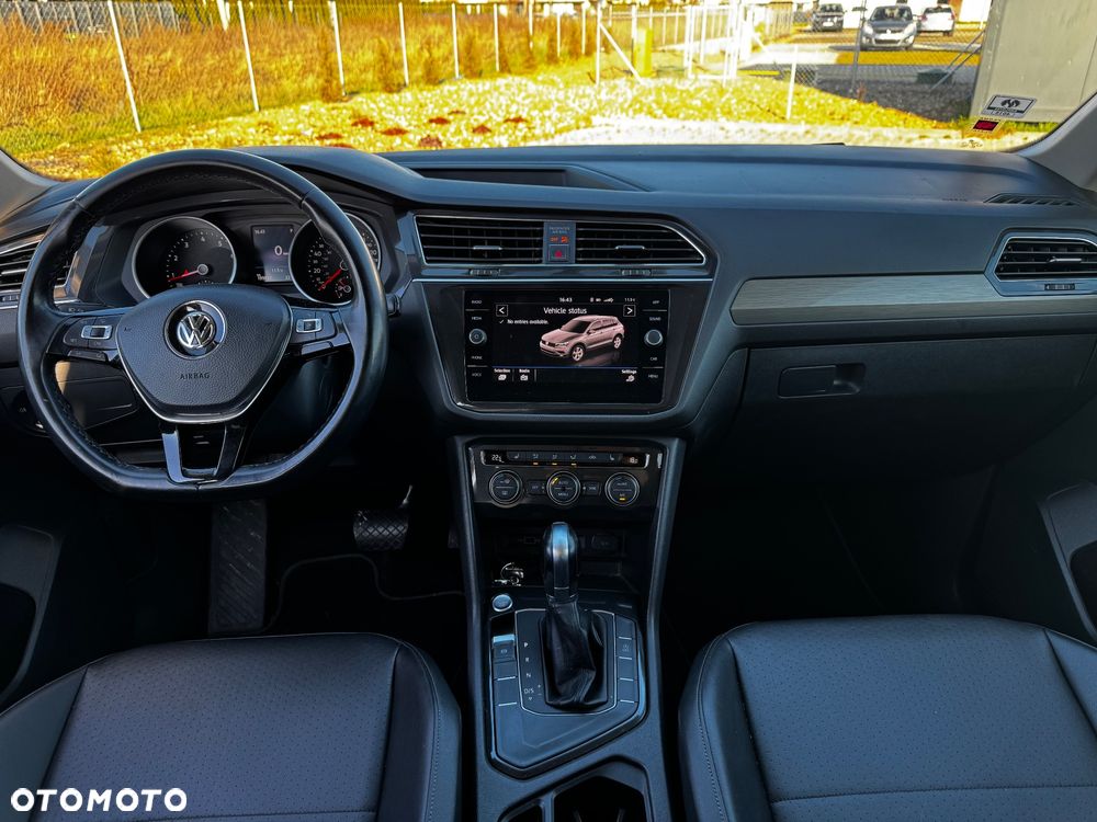 Volkswagen Tiguan - 12