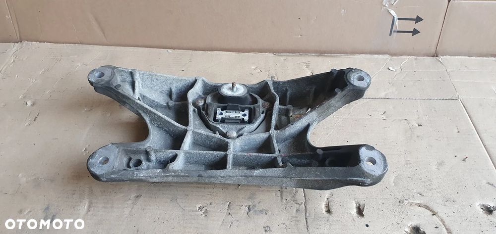 Łapa poduszka skrzyni biegów Audi A4 B8 8K0399263AF - 3