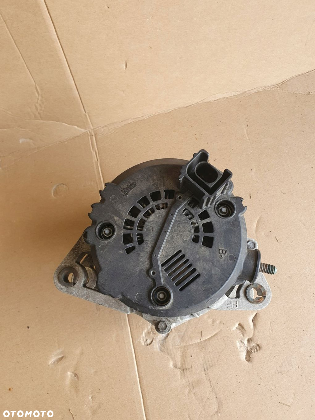 ALTERNATOR HYUNDAI KIA CARNIVAL 37300-2F400 13.5V 180A - 2