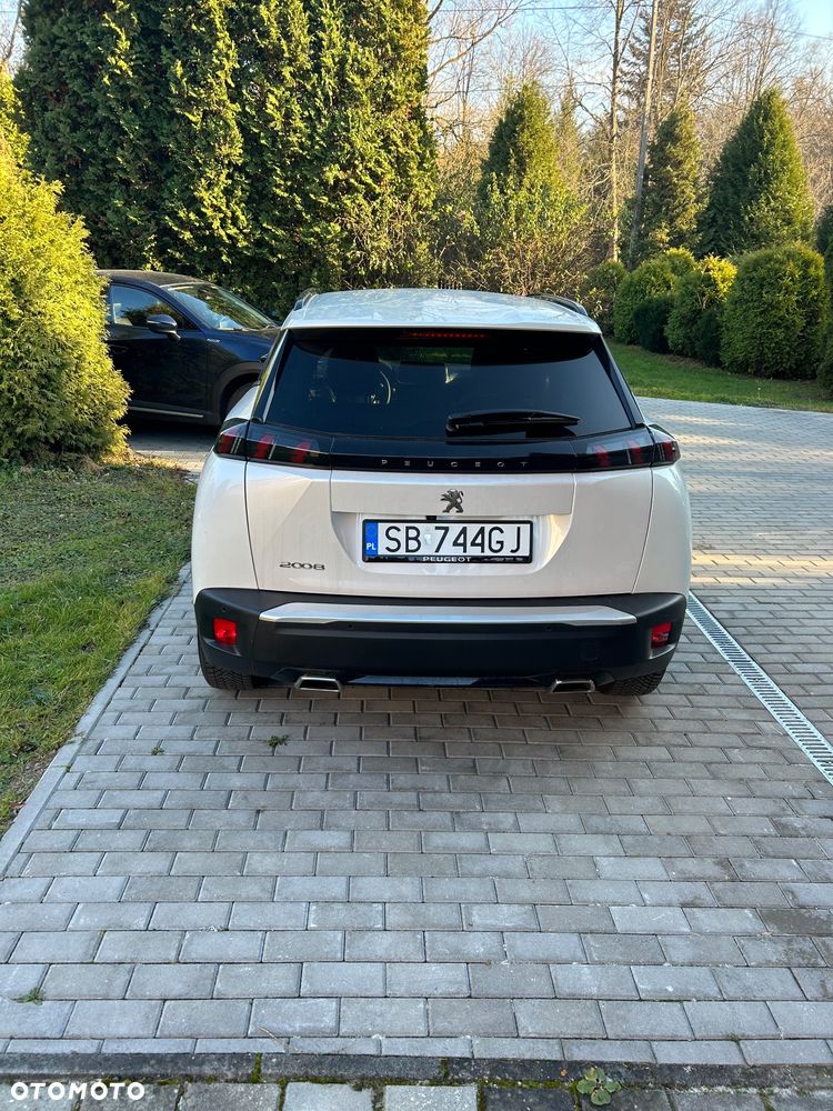 Peugeot 2008 1.2 Pure Tech GPF Allure S&S EAT6 - 28