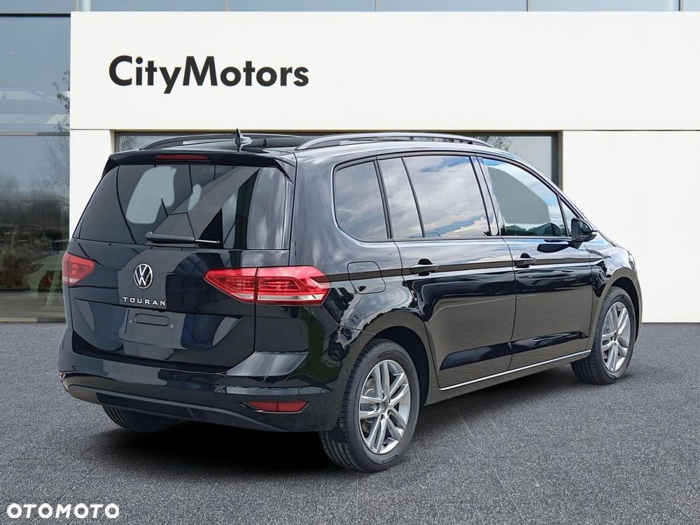 Volkswagen Touran - 4