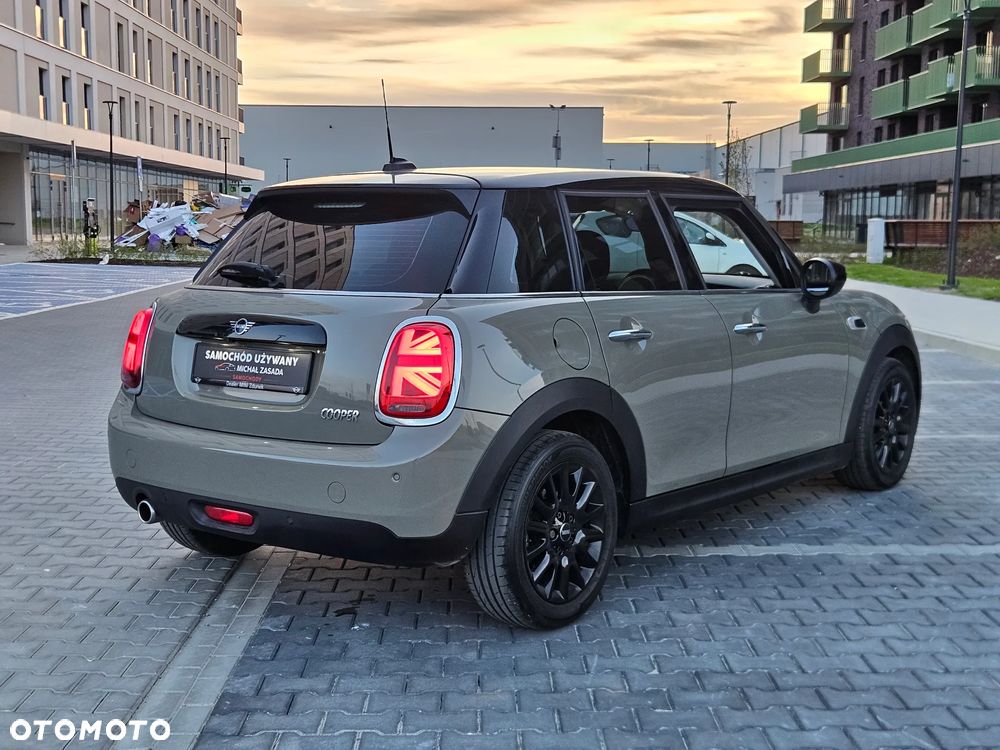 MINI Cooper Standard - 4