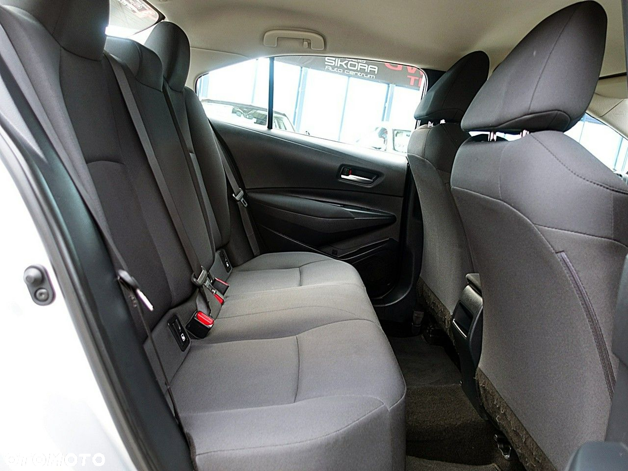 Toyota Corolla - 13