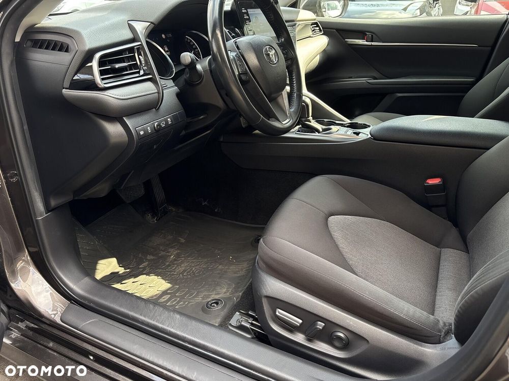 Toyota Camry 2.5 Hybrid Comfort CVT - 13