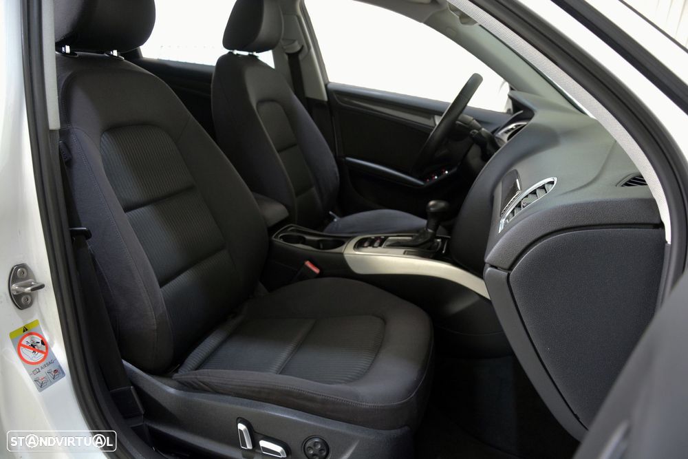 Audi A4 Avant 2.0 TDI DPF multitronic Ambiente - 13