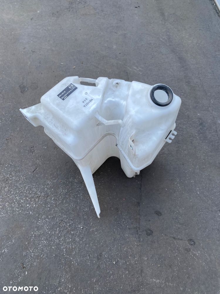 TOYOTA CAMRY 8 VIII 18-  ORYGINALNY ZBIORNICZEK ZBIORNIK OD PŁYNU DO SPRYSKIWACZY  060851-626   060851626