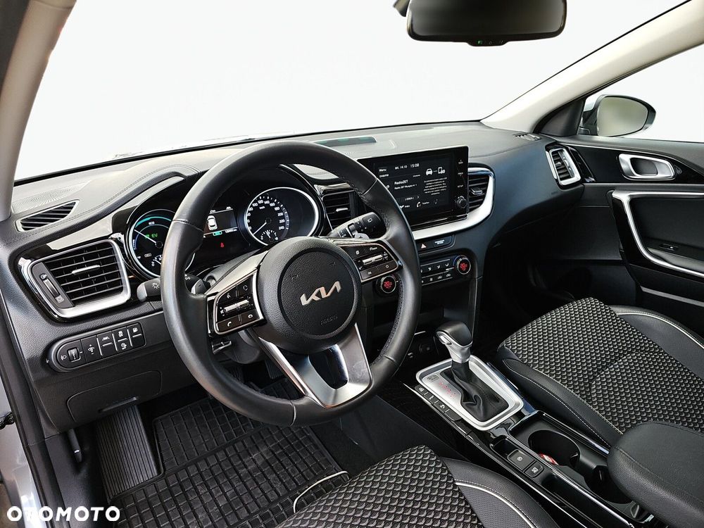 Kia XCeed - 13