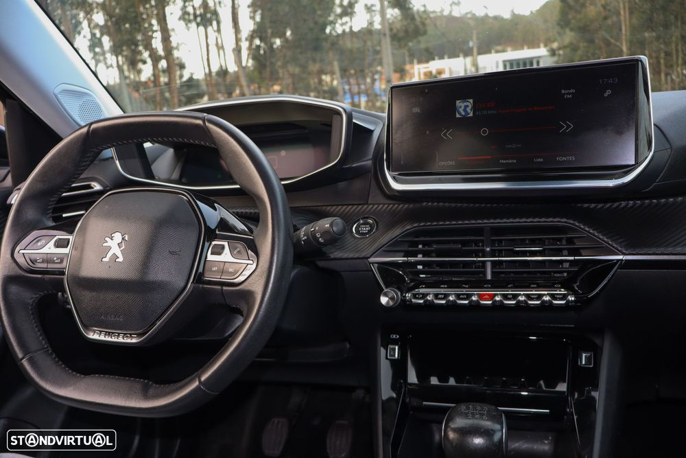 Peugeot 2008 1.2 PureTech Allure - 15